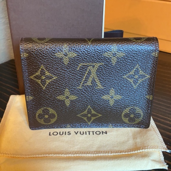 Louis Vuitton Wallet - Picture 3 of 17